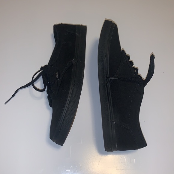 Vans Black Sneakers - Women’s Size 5 - Picture 5 of 6